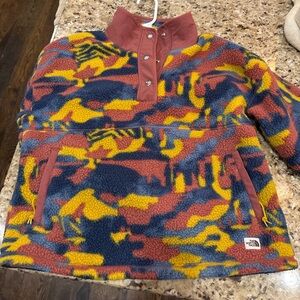 Women’s North Face Size Small